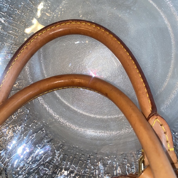 ETRO Duffle bag w/ luggage tag & lock and key. EUC! - Picture 11 of 17